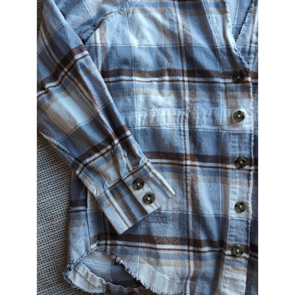 Blu Pepper Women's L Blue White Plaid Button-Up Long Sleeve Collarless Frayed - Picture 7 of 12